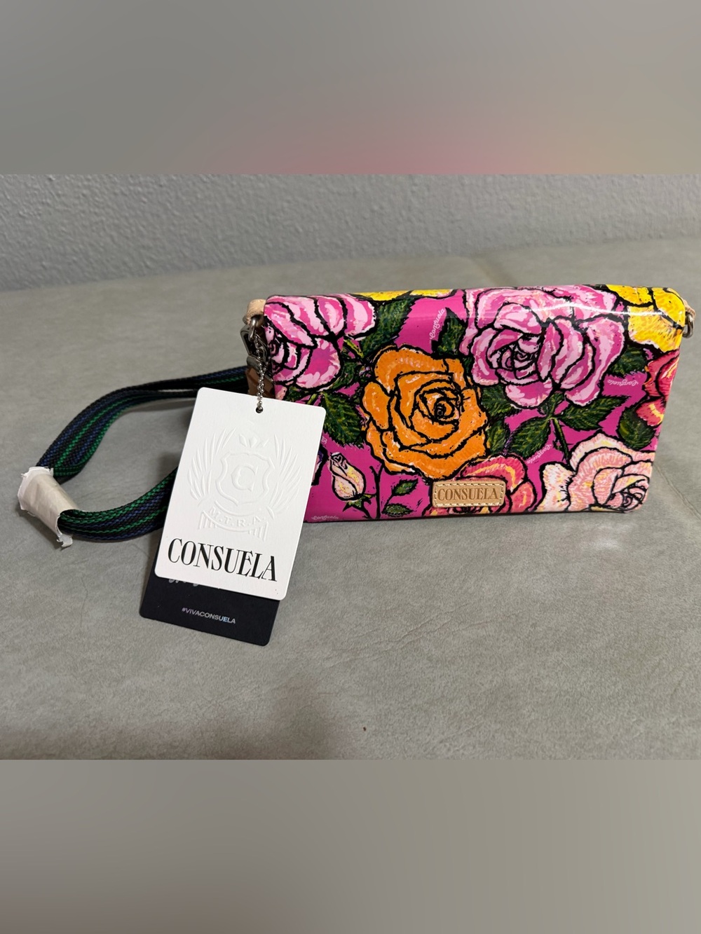 BNWT🌸🌺🌸  Consuela Uptown Crossbody bag in style Lillie